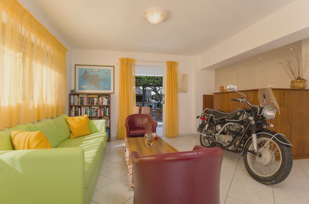 Photo of Livingroom in Alykes