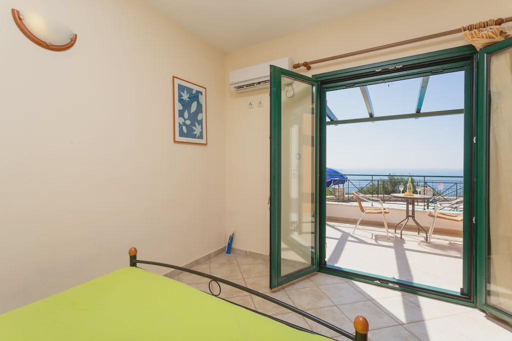 Photo of Bedroom in Mesovounia