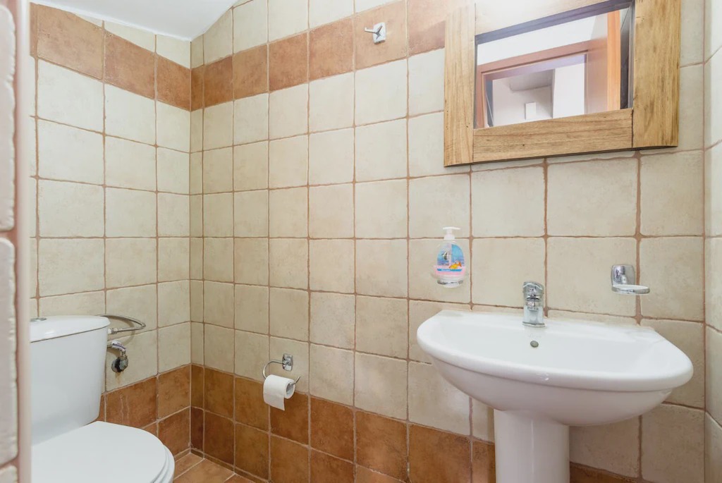 Photo of Bathroom in Megala Chorafia
