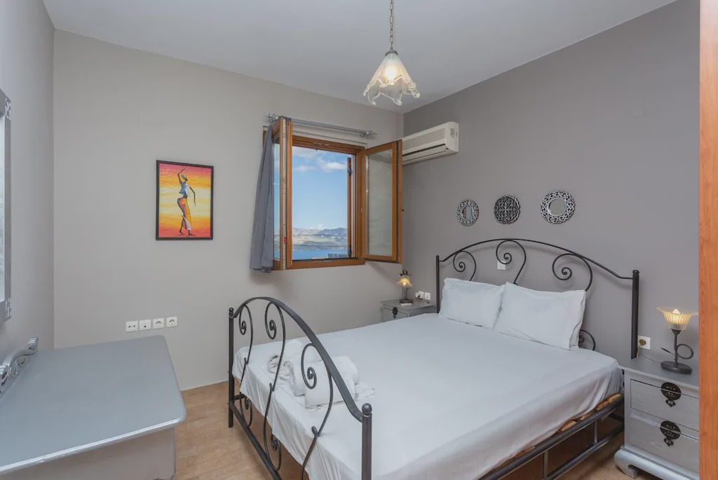 Photo of Bedroom in Megala Chorafia