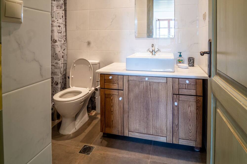 Photo of Bathroom in Karpenisi
