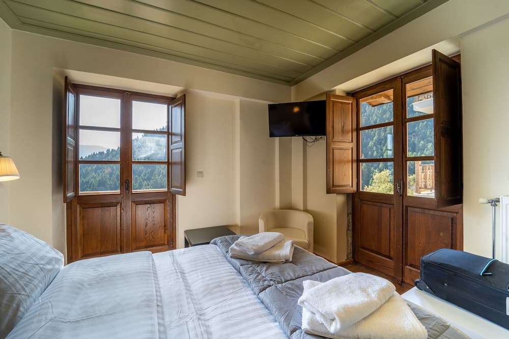 Photo of Bedroom in Karpenisi