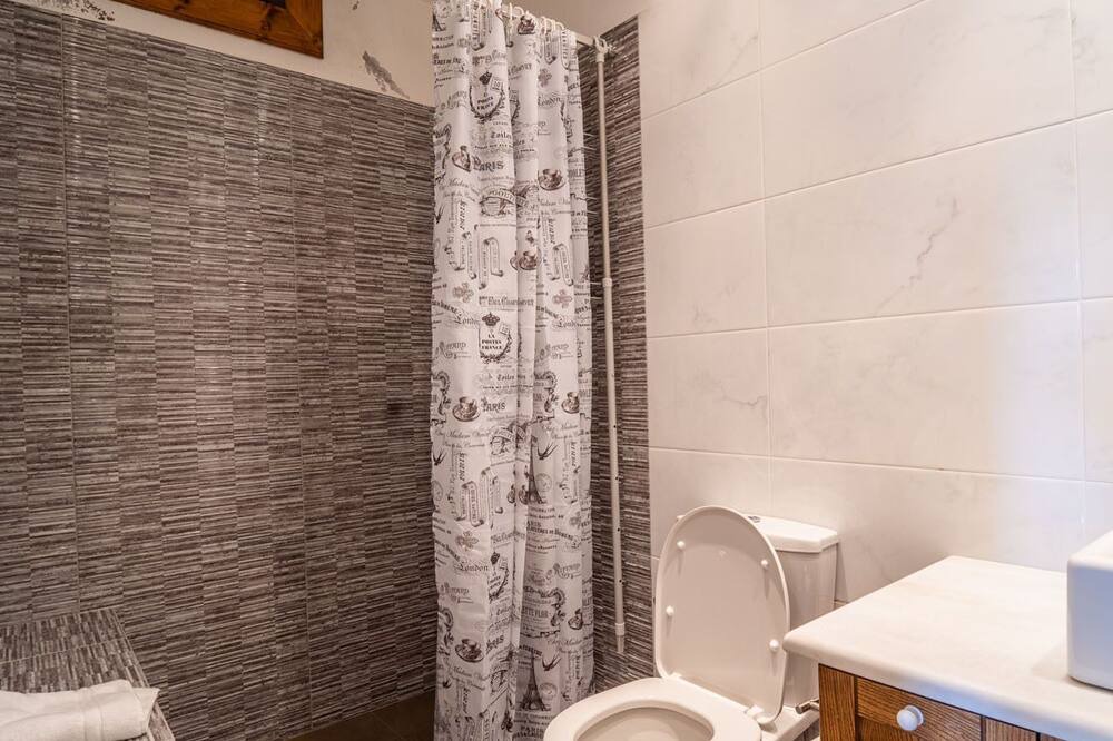 Photo of Bathroom in Karpenisi