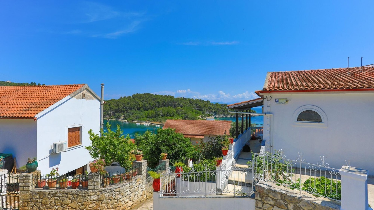 Photo of Others in Gaios