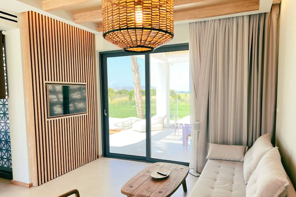 Photo of Livingroom in Tingaki