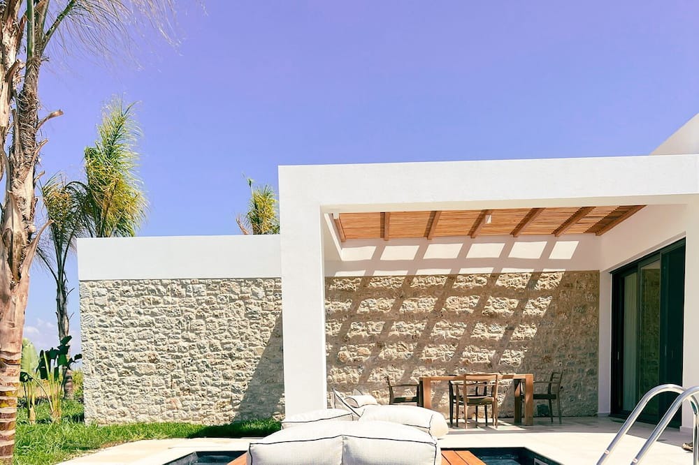 Photo of Outdoor in Tingaki