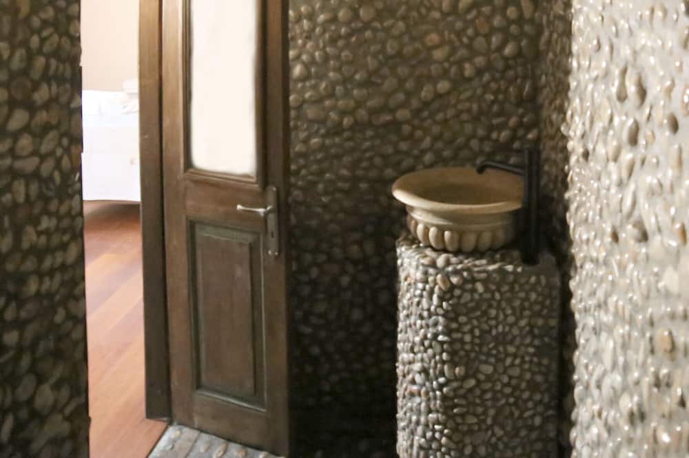 Photo of Bathroom in Agios Kirykos