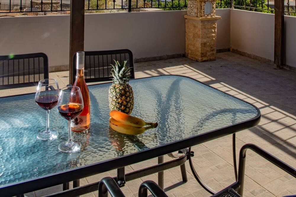 Photo of Patio Balcony in Faistos