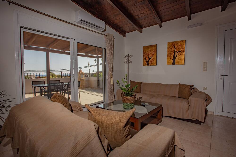 Photo of Livingroom in Faistos