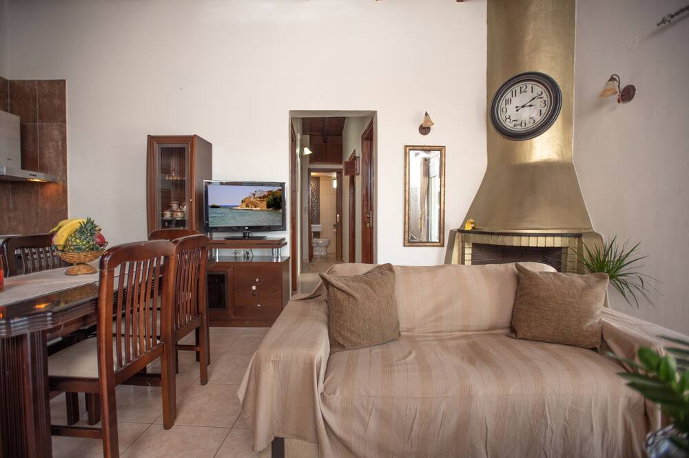 Photo of Livingroom in Faistos