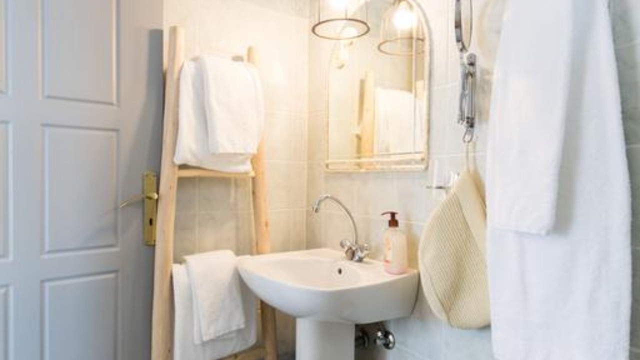 Photo of Bathroom in Aliki