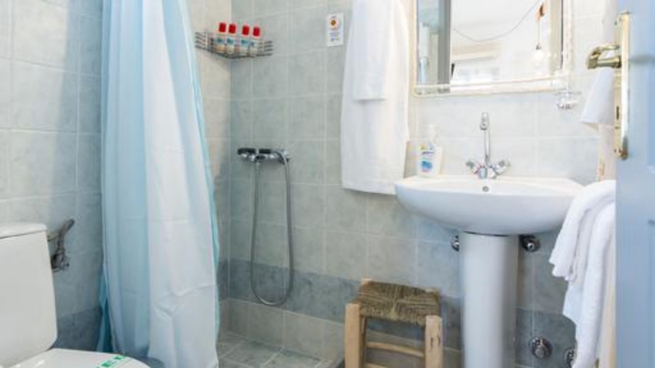 Photo of Bathroom in Aliki