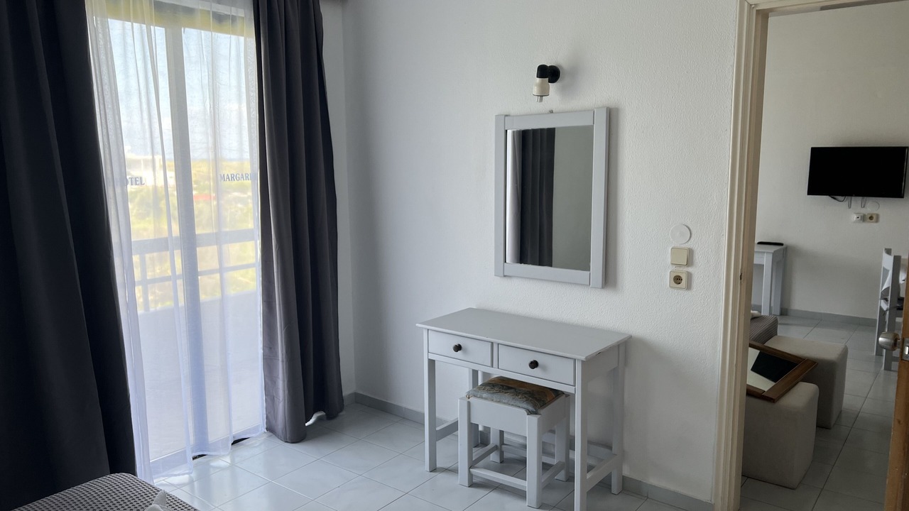 Photo of Bedroom in Petaloudes