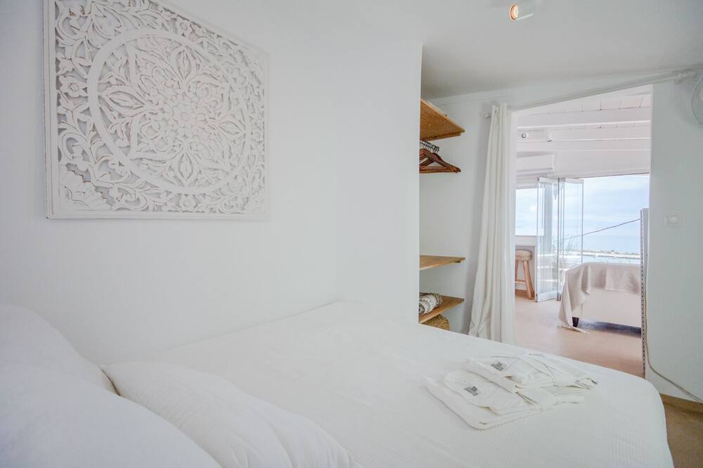 Photo of Bedroom in Milos