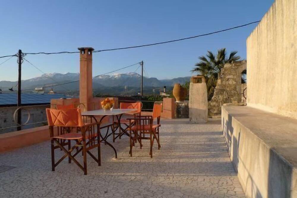 Photo of Outdoor in Alithini