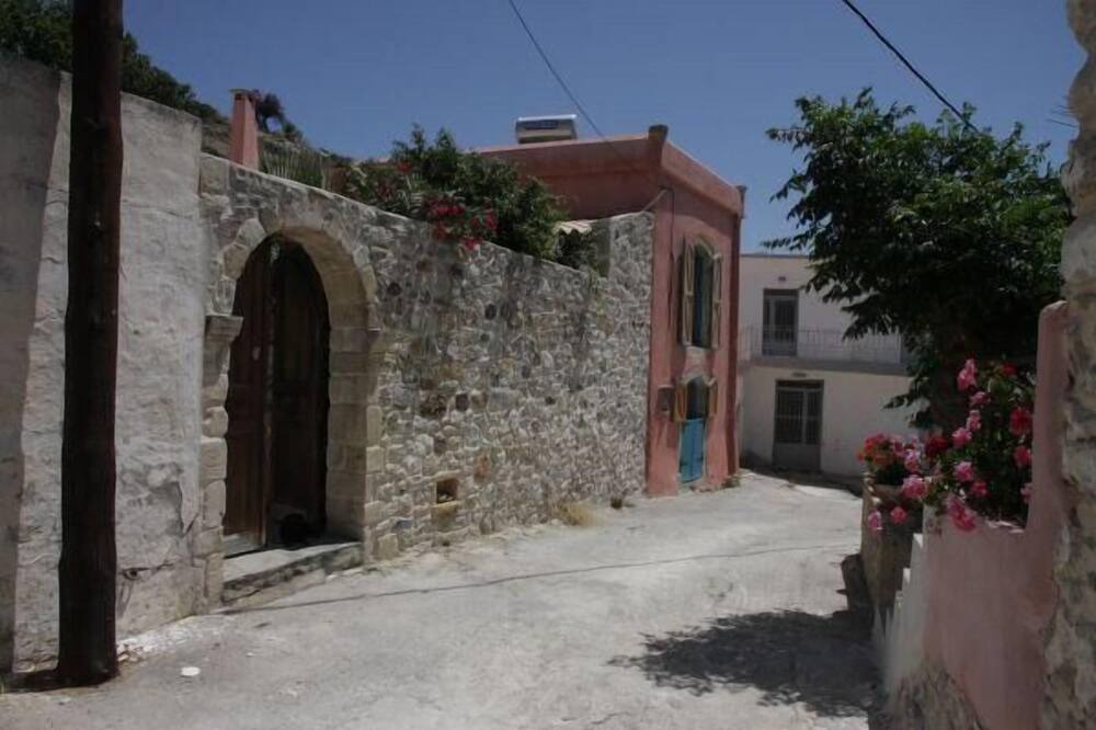 Photo of Outdoor in Alithini