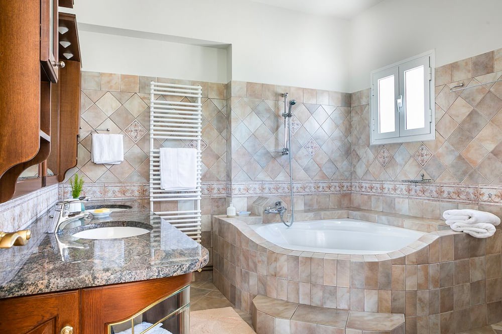 Photo of Bathroom in Spartia