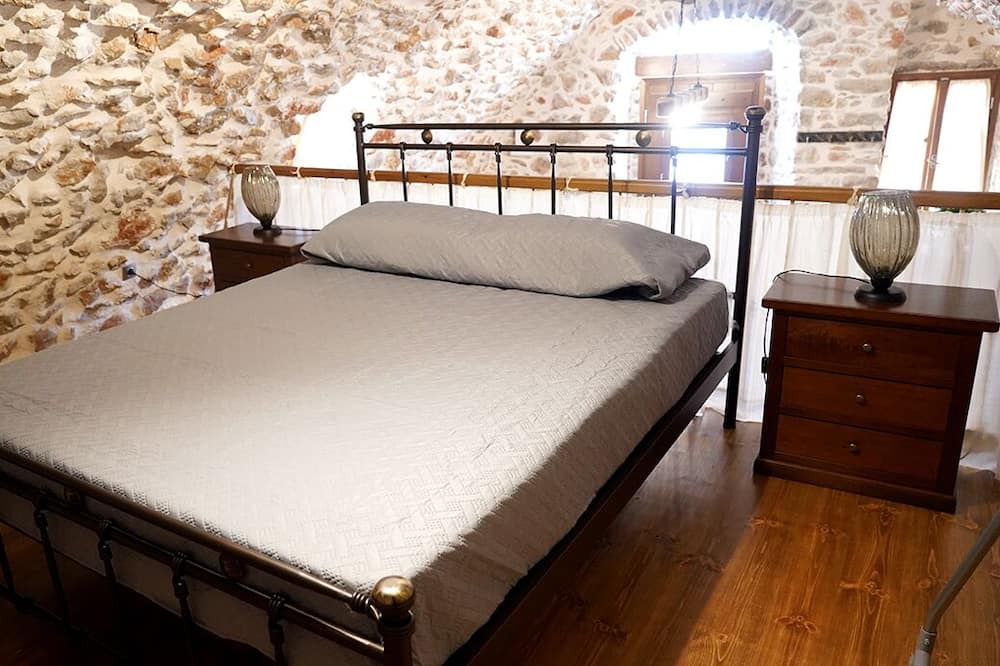 Photo of Bedroom in Agios Georgios Sykousis