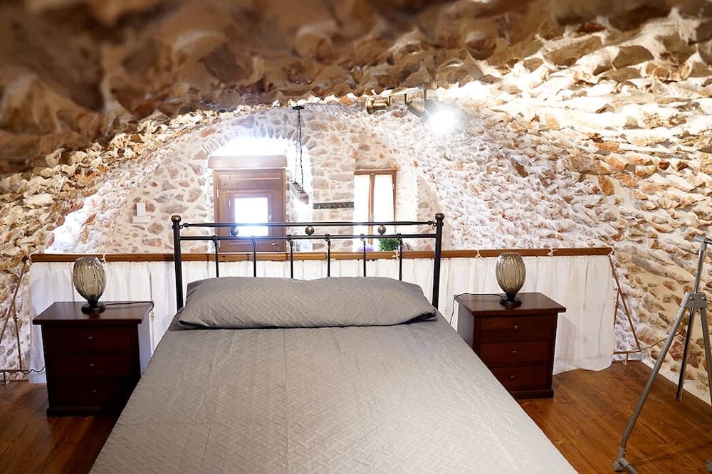 Photo of Bedroom in Agios Georgios Sykousis