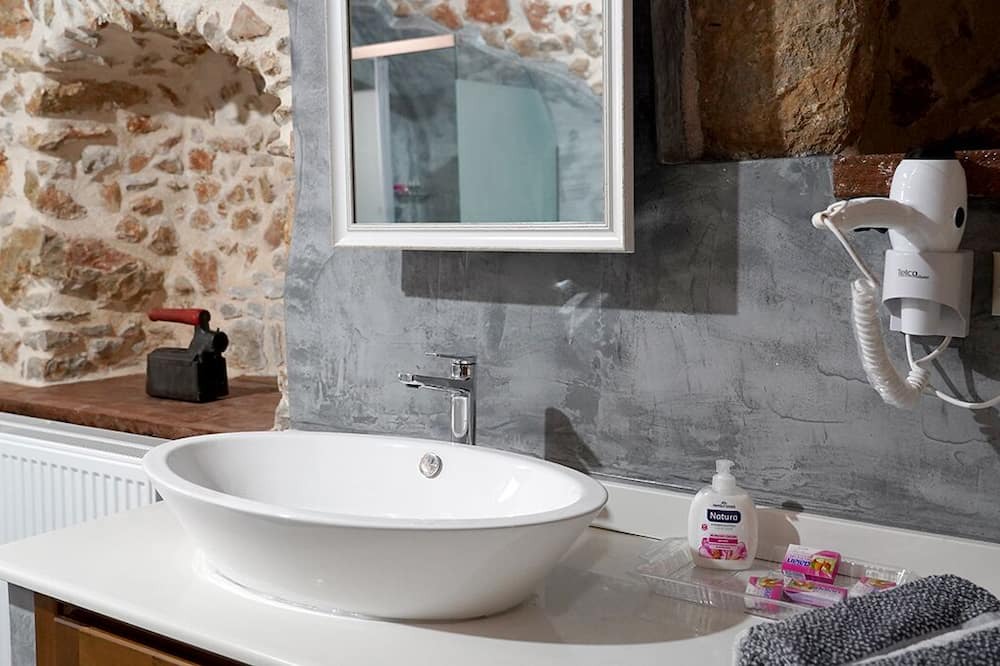 Photo of Bathroom in Agios Georgios Sykousis