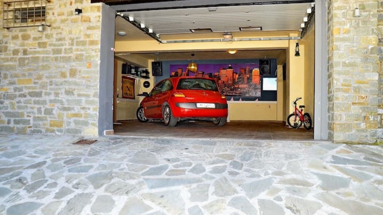 Photo of Outdoor in Gefira Mpania