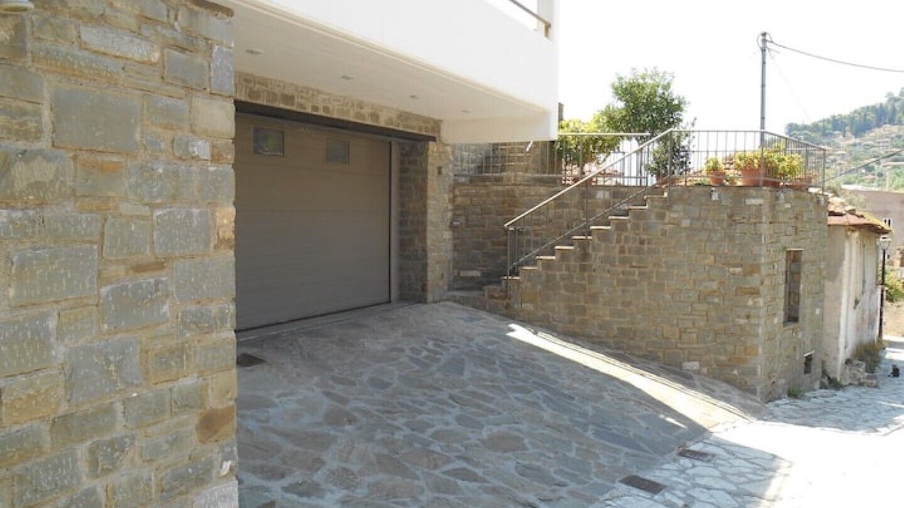 Photo of Patio Balcony in Gefira Mpania