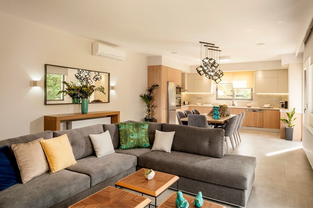 Photo of Livingroom in Perivolia
