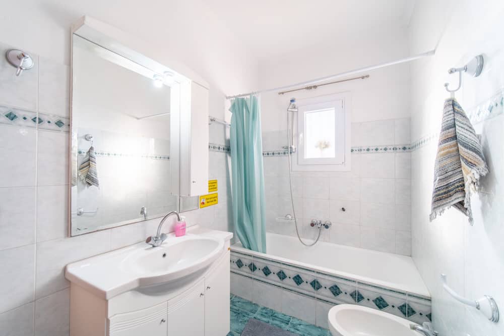 Photo of Bathroom in Pelekas