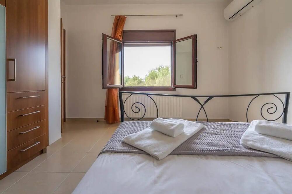 Photo of Bedroom in Sitia