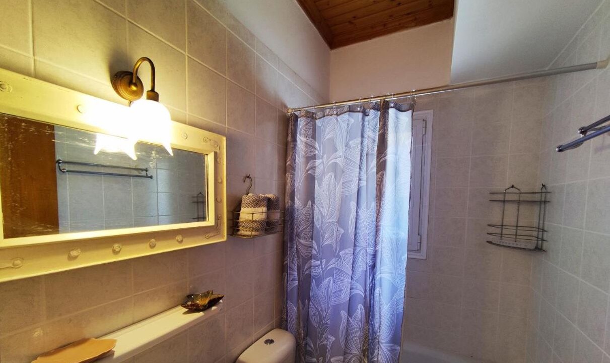Photo of Bathroom in Evgiros