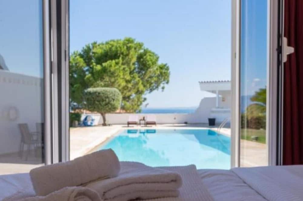 Photo of Bedroom in Kato Diminio
