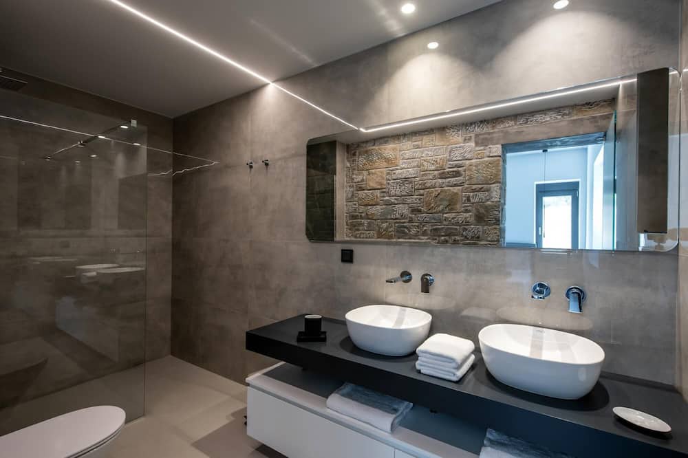 Photo of Bathroom in Old Hersonissos