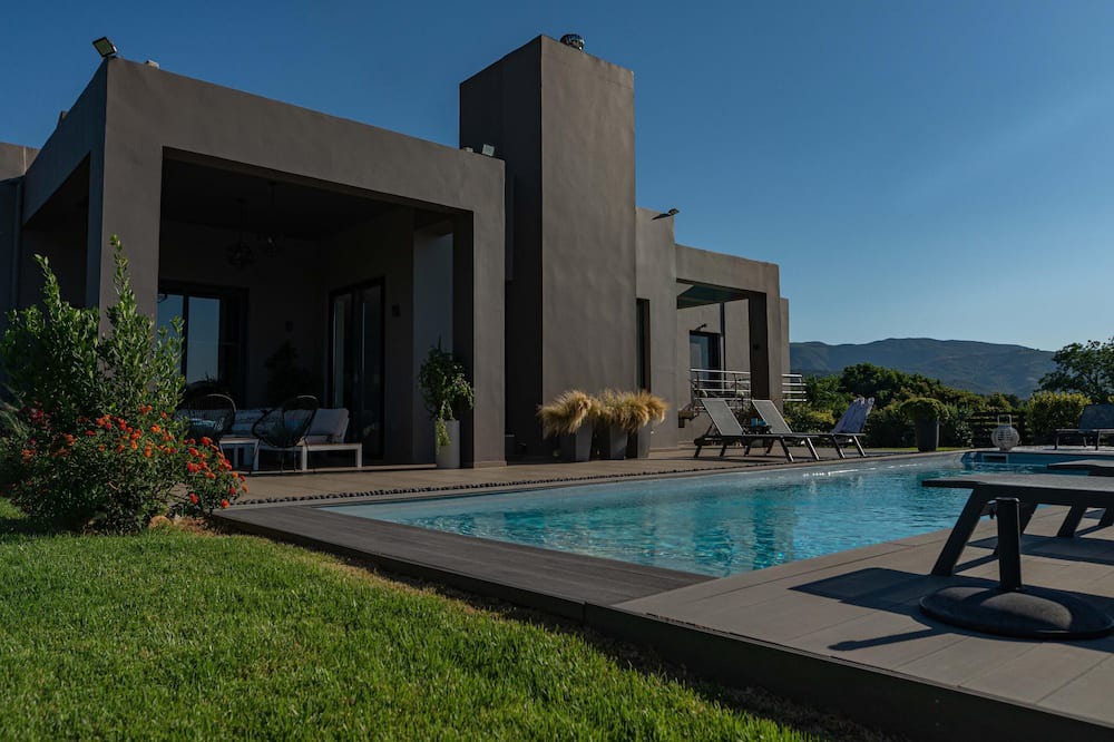 Photo of Outdoor in Alikianos