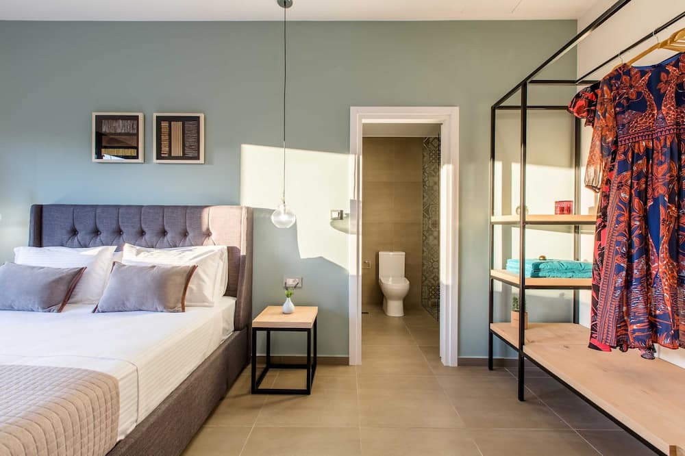 Photo of Bedroom in Alikianos