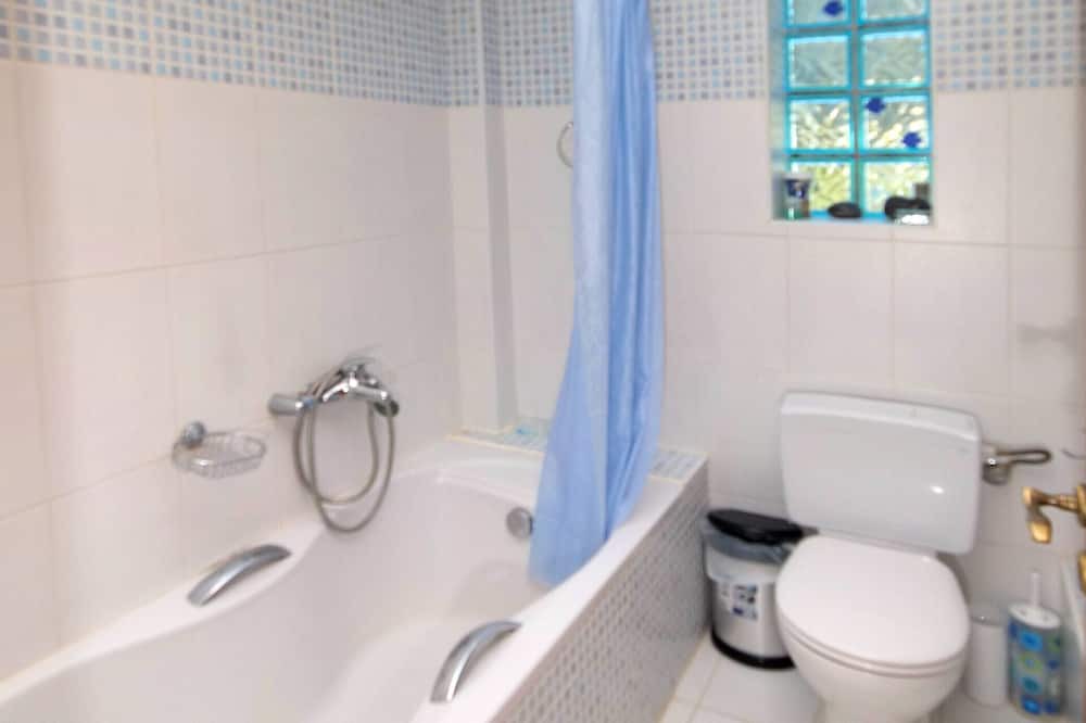Photo of Bathroom in Tsoutsouros