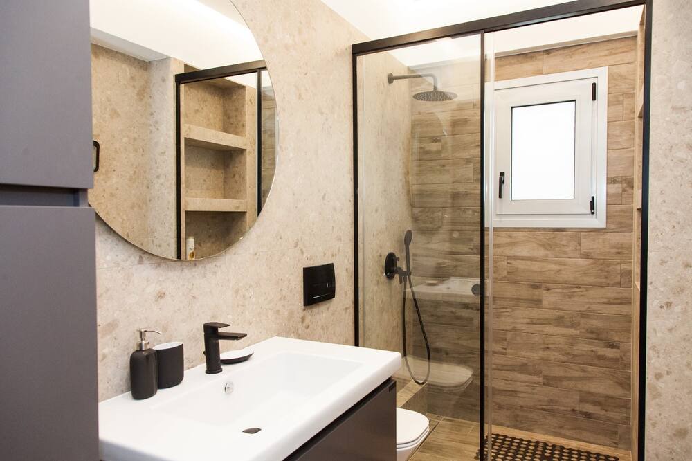 Photo of Bathroom in Goudi