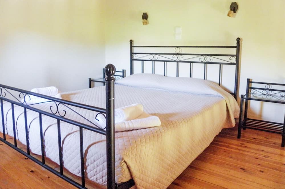 Photo of Bedroom in Myrina