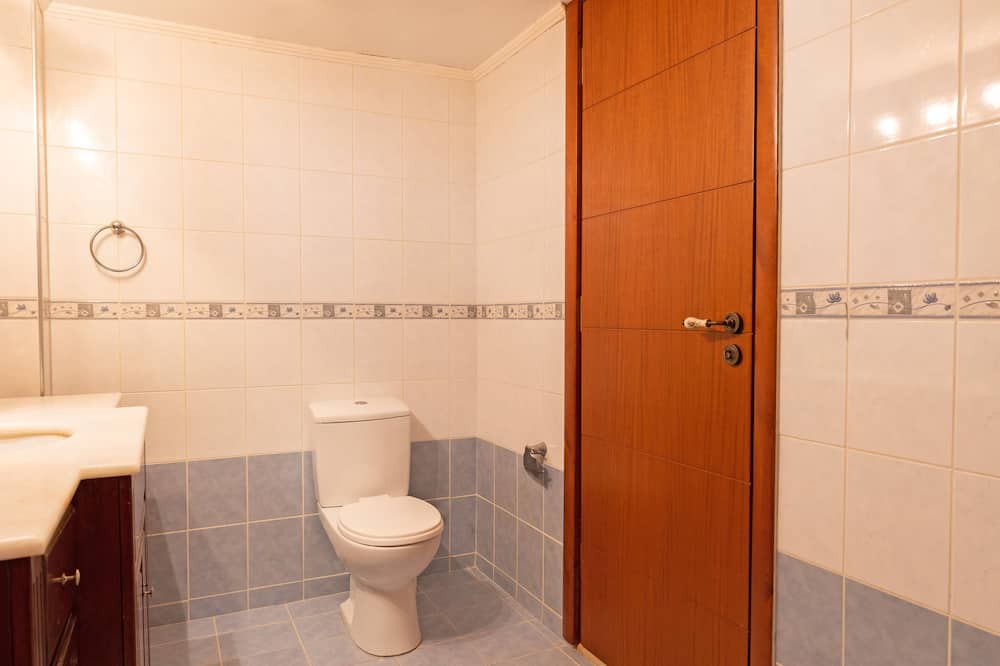 Photo of Bathroom in Minoa Pediada