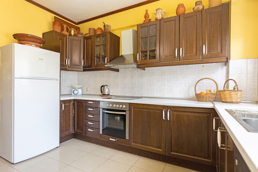 Photo of Kitchen in Minoa Pediada