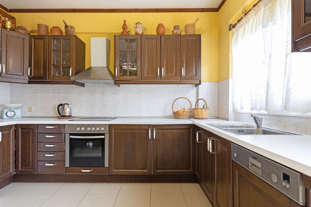 Photo of Kitchen in Minoa Pediada