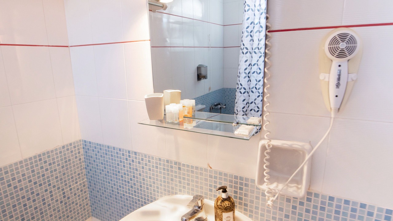 Photo of Bathroom in Kariotai