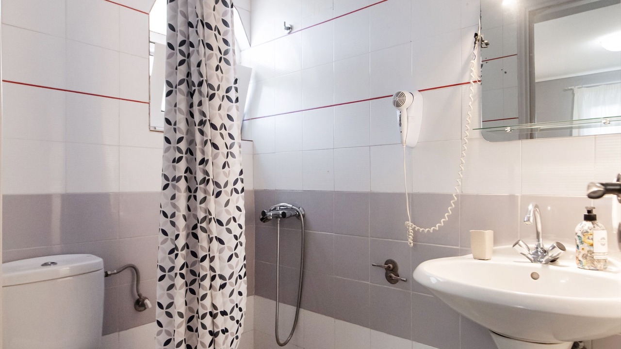 Photo of Bathroom in Kariotai