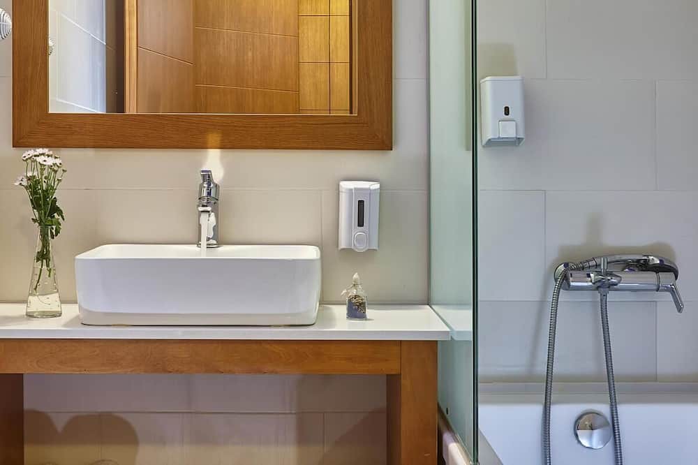 Photo of Bathroom in Koutouloufari