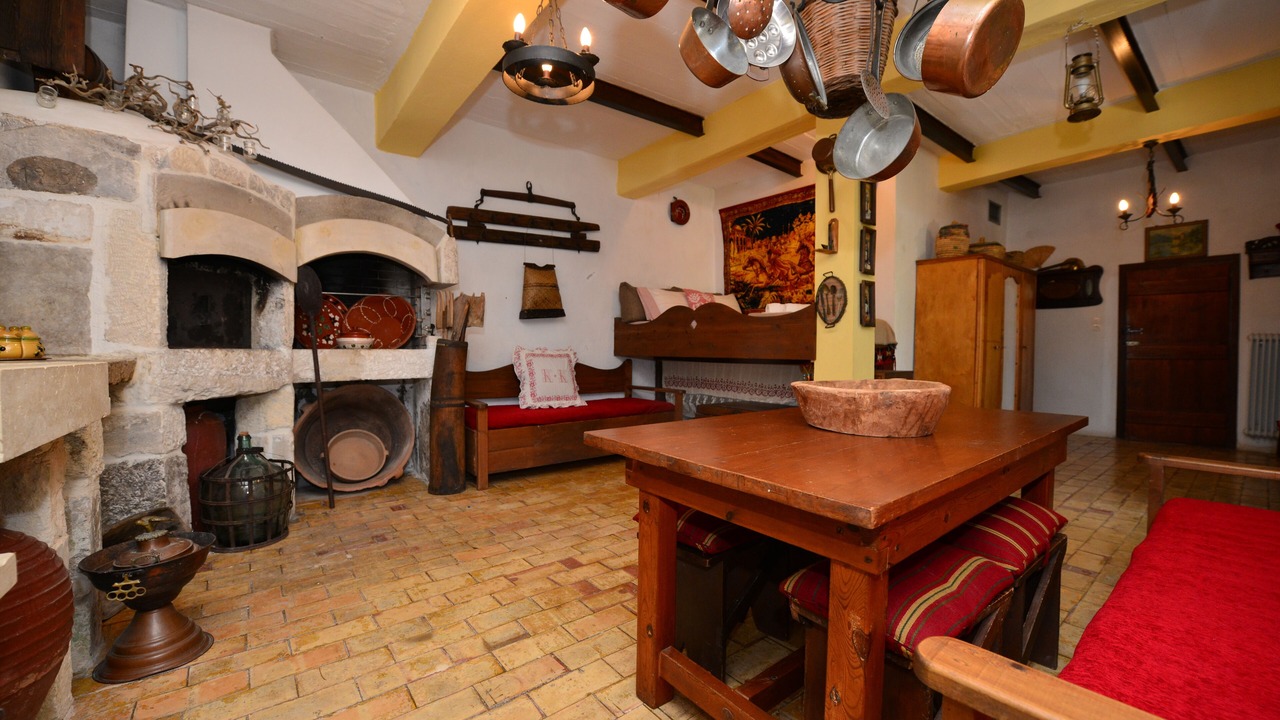 Photo of Livingroom in Sarkhos