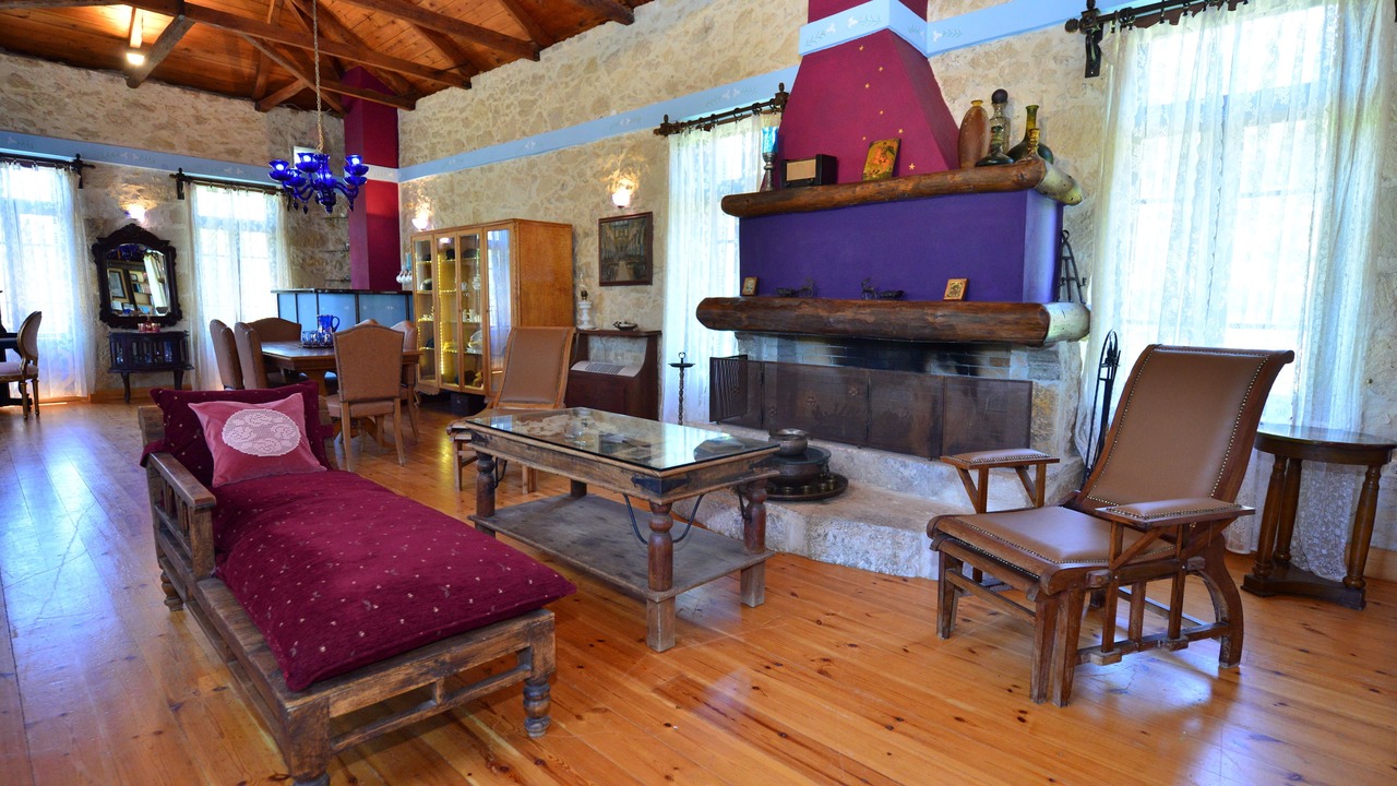 Photo of Livingroom in Sarkhos