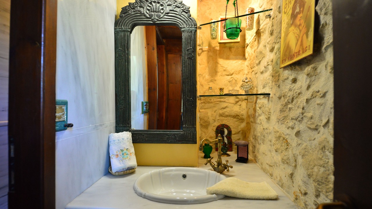 Photo of Bathroom in Sarkhos