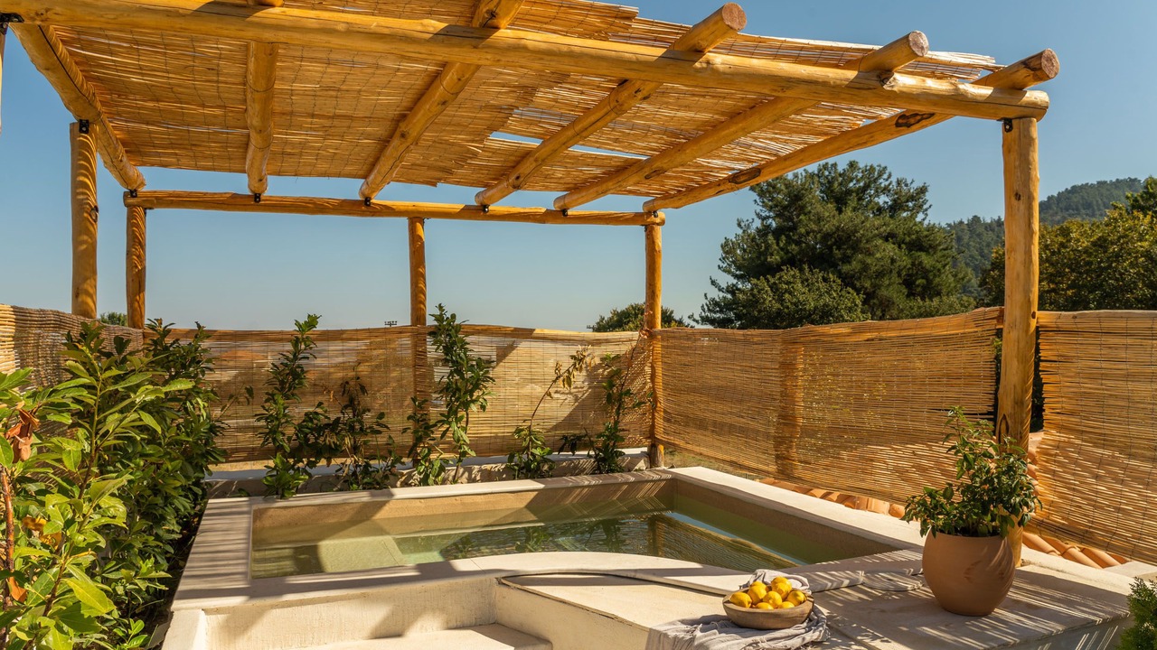 Photo of Outdoor in Chrisi Akti