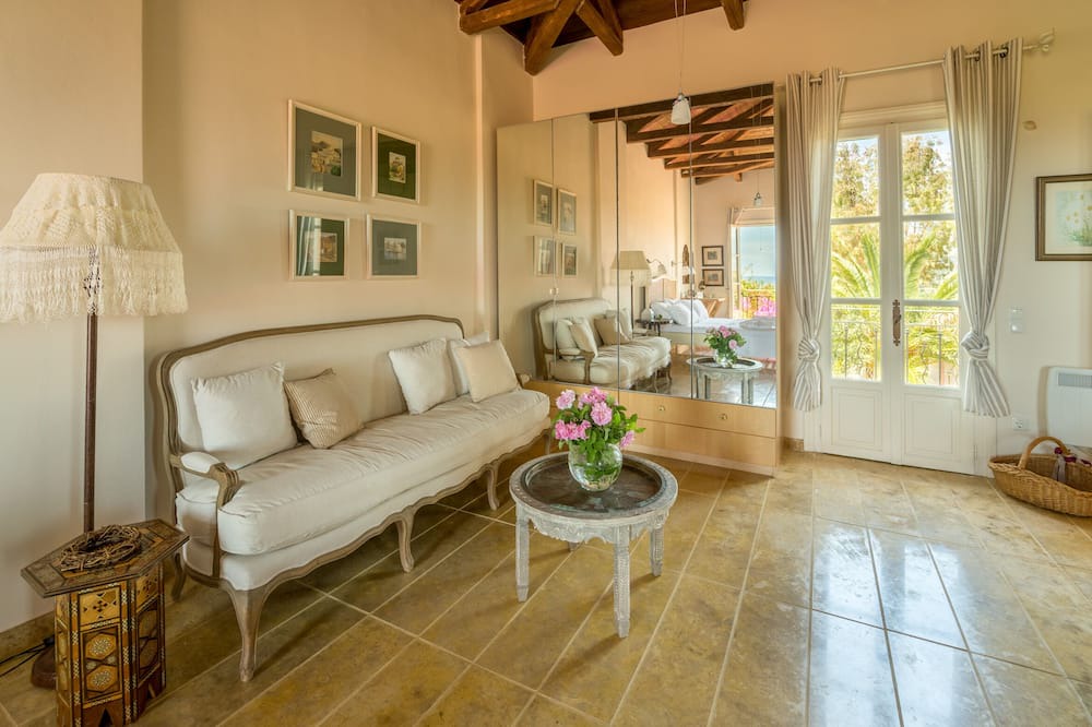 Photo of Livingroom in Kounopetra