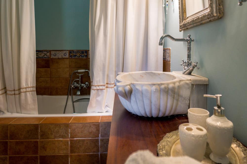 Photo of Bathroom in Kounopetra