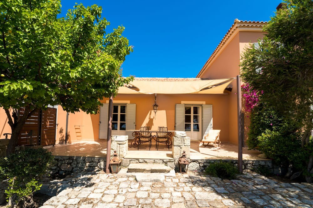 Photo of Patio Balcony in Kounopetra
